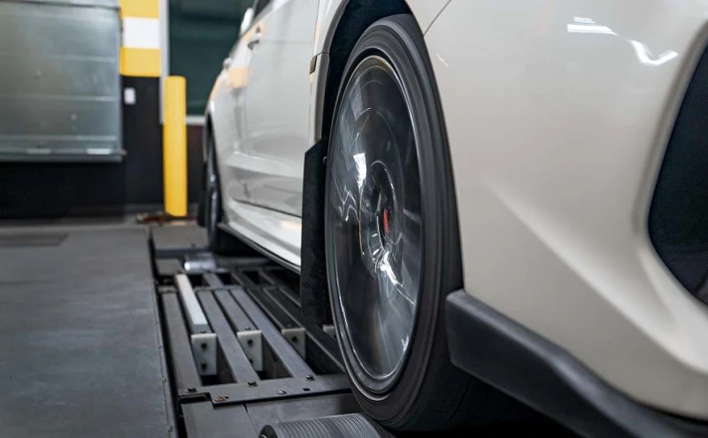 Magnaflow 14 Chev Silverado V8 5.3L SC Cab Dual Split Rear Exit SS Cat Back Perf Exhaust - Image 3